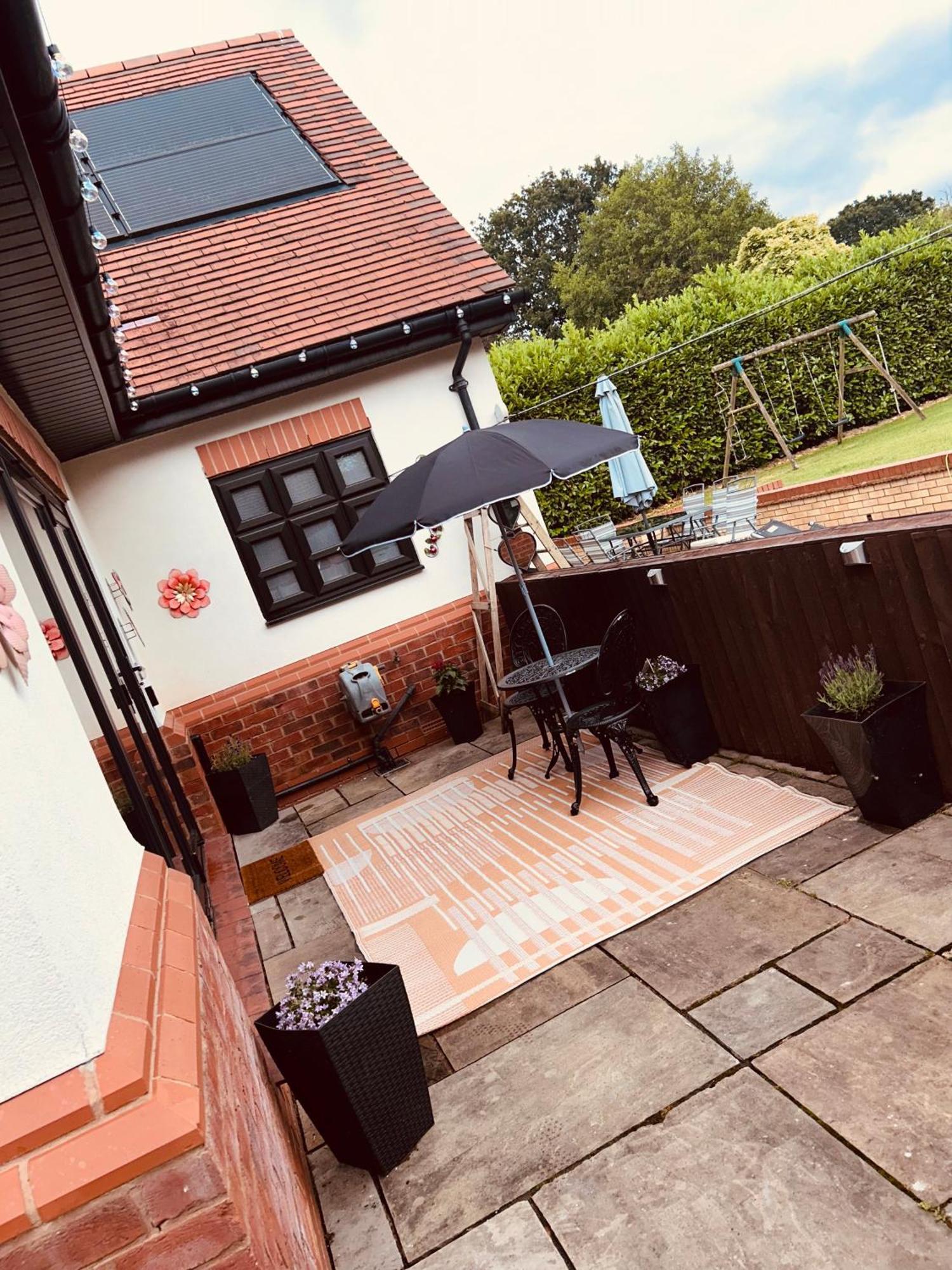 Claverley Hideaway Apartment Bridgnorth Wolverhampton Extérieur photo